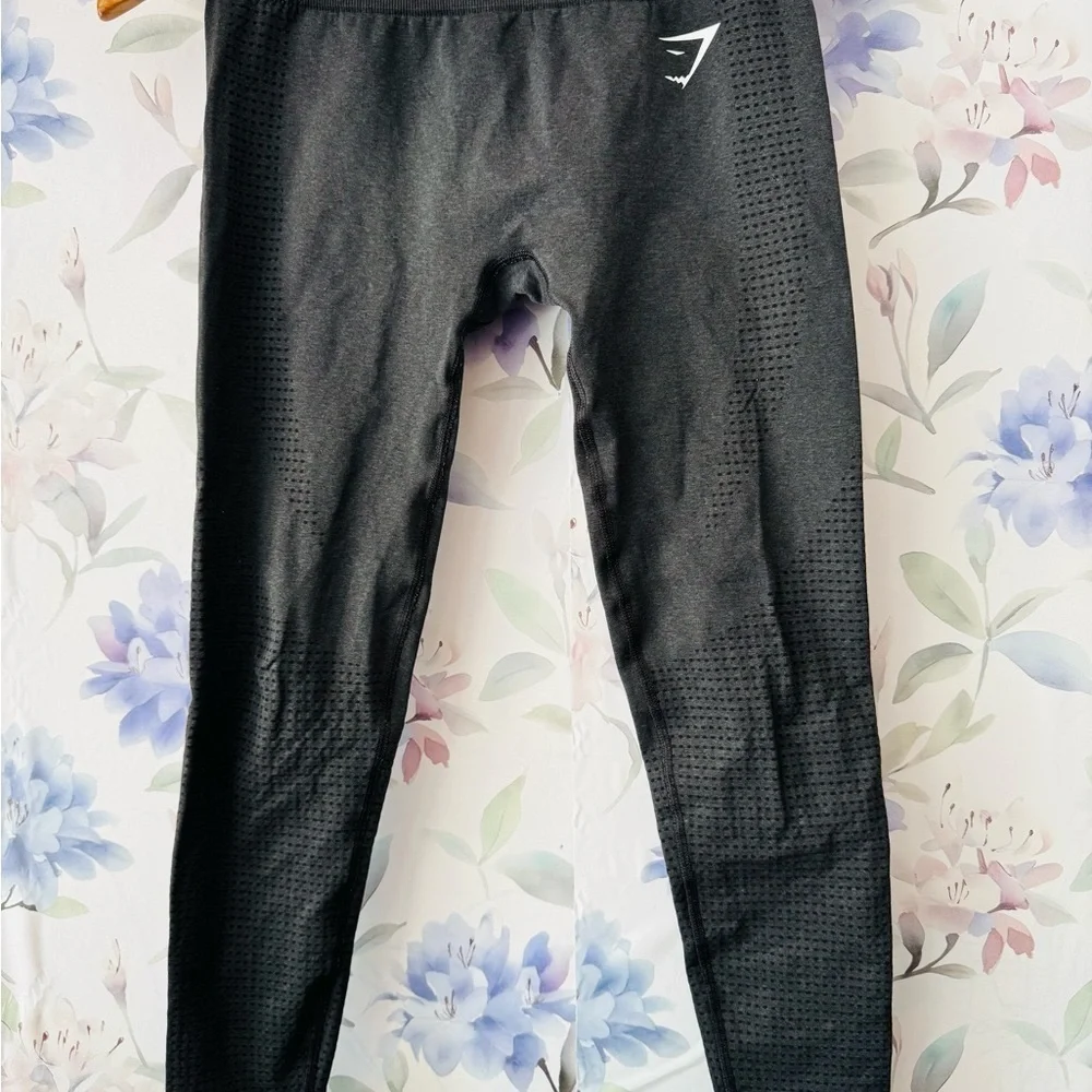 Gymshark Black Performance Leggings - Picture 7 of 8